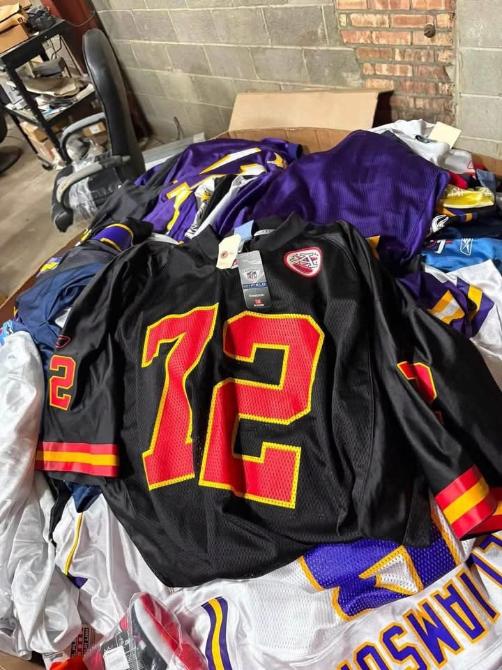Wholesale Basketball Jersey Pallet (115 Pieces) wholesale clothing and apparel pallet inventory