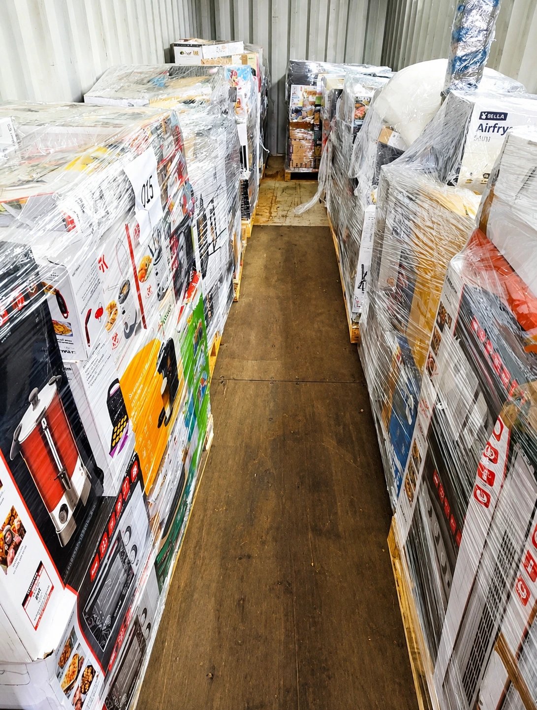 Bulk liquidation pallets and container inventory