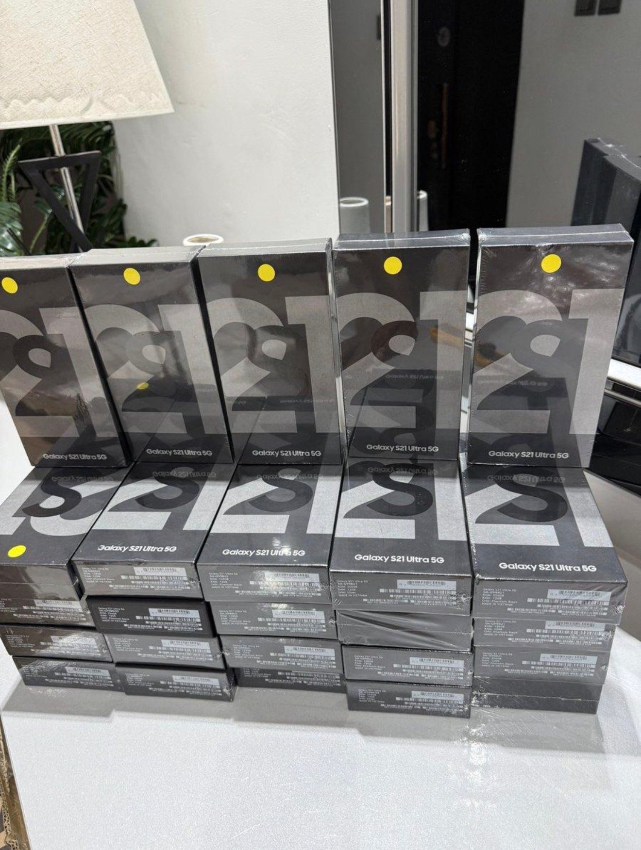 Samsung Galaxy S21 Ultra Pallet (18–20 Phones) wholesale phone pallet inventory