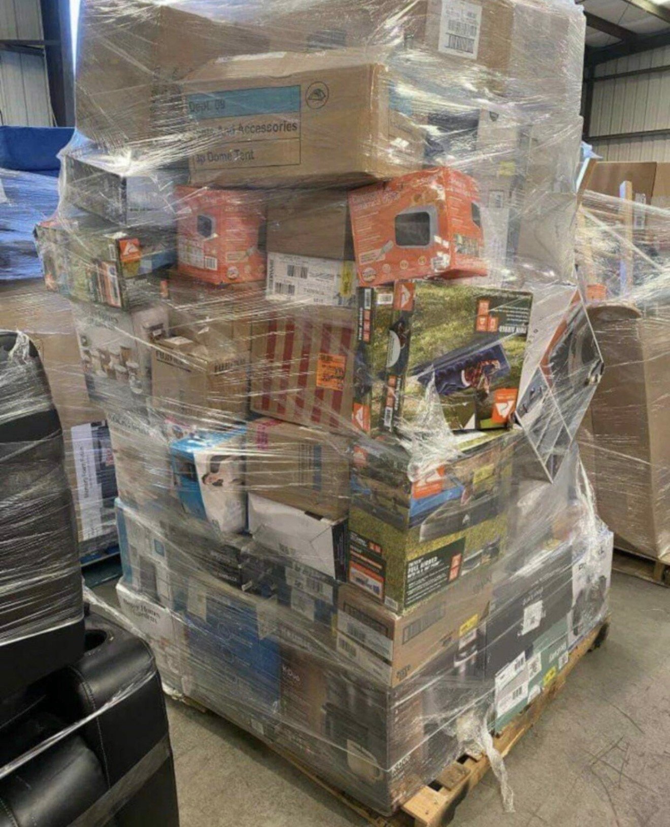 Mixed general merchandise liquidation pallet